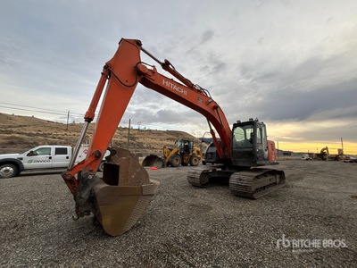 2013 Hitachi ZX225USR-3 Tracked Excavator