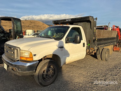 1999 Ford F-550 4x4 Camion à benne basculante