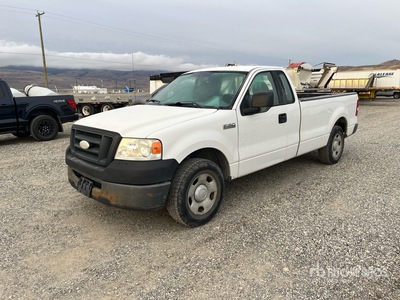 2007 Ford F-150 XL 4x2 Extended Cab Pickup