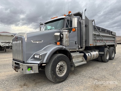 2020 Kenworth T800 6x4 T/A Dump Truck