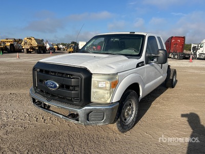 2011 Ford F-250 4x2 Cab & Chassis