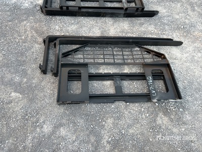 2025 GIYI GY-DHC Skid Steer Forks (Unused)