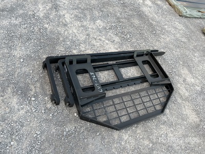 2025 GIYI GY-DHC Skid Steer Forks (Unused)