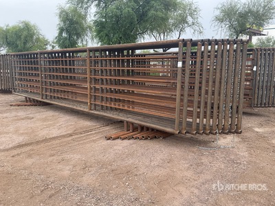 Quantity of Lone Star 26 ft Livestock Panel