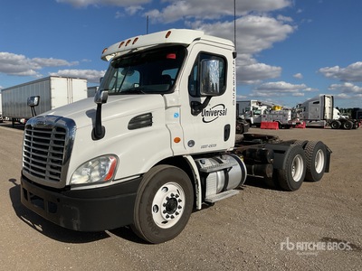 2017 Freightliner Cascadia 113 6x4 T/A Day Cab Truck Tractor