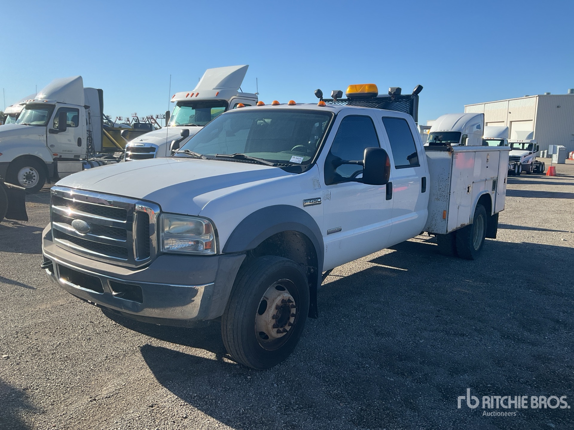 2005 Ford F-450 4x4 Crew Cab Utility Truck