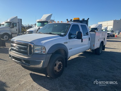2005 Ford F-450 4x4 Crew Cab Utility Truck