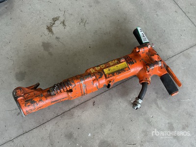 2019 APT 190 Demolition Breaker