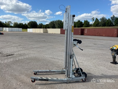 2022 Sumner 2118 Material Hoist