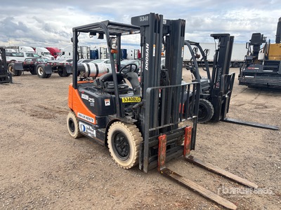 2017 Doosan G25E 4600 lb Wózek widłowy