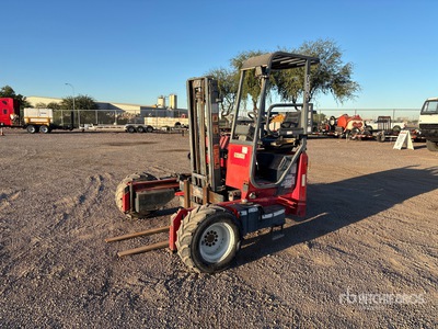 2005 Moffett M4000E 4000 lb 3x3 Carretilla Elevadora transportable