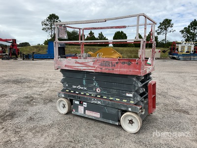2016 Skyjack SJ4632 Electric Scissor Lift