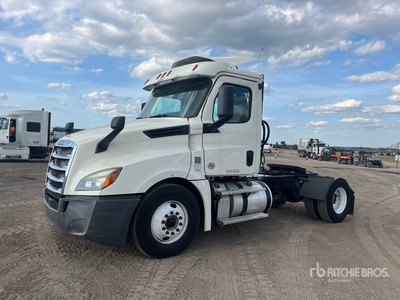 2019 Freightliner Cascadia 126 4x2 Day Cab Truck Tractor
