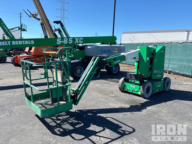 ELEVADOR ARTICULADO 2016 JLG E300AJP