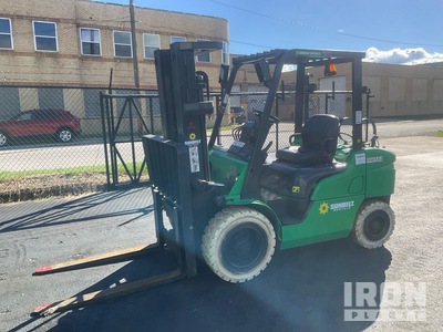 2017 Mitsubishi FG30N 5500 lb Pneumatic Tire Forklift (Inoperable)
