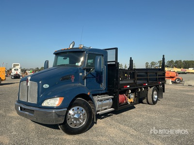 2009 Kenworth T3 Series 4x2 Flatbed Truck