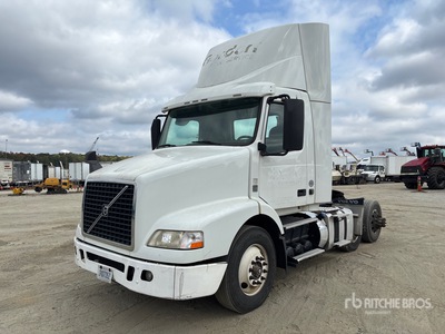 2017 Volvo VNM 6x4 T/A Dagcabine Trekker