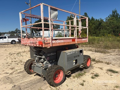 2016 Skyjack SJ6832RT 4x4 Diesel Scissor Lift