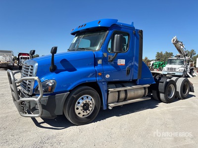 2020 Freightliner Cascadia 125 6x4 T/A Day Cab Truck Tractor