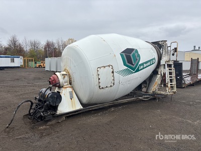 McNeilus Concrete Mixer ボディ
