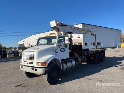 1995 International 8100 mobiele kraan