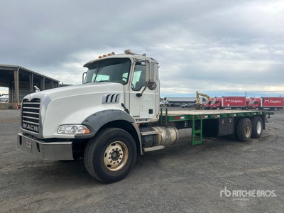 2006 Mack CT713 6x4 Flatbed Truck