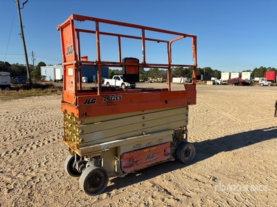 2017 JLG 2632ES Electric Scissor Lift