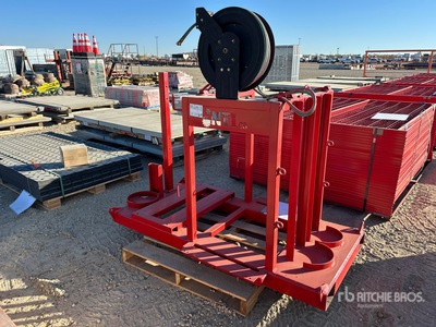 Lincoln 305G 70in x 38in Welding Stand Varios, equipamiento de soldadura