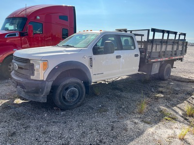 2017 Ford F-550 XL 4x4 Crew Cab شاحنة مسطحة