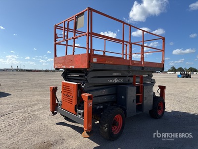 2019 Skyjack SJ8841 4x4 Dual Fuel Ascenseur à ciseaux