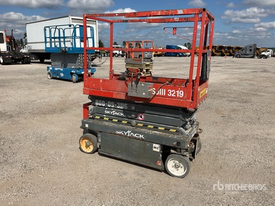 2016 Skyjack SJIII3219 Electric Piattaforma aerea verticale