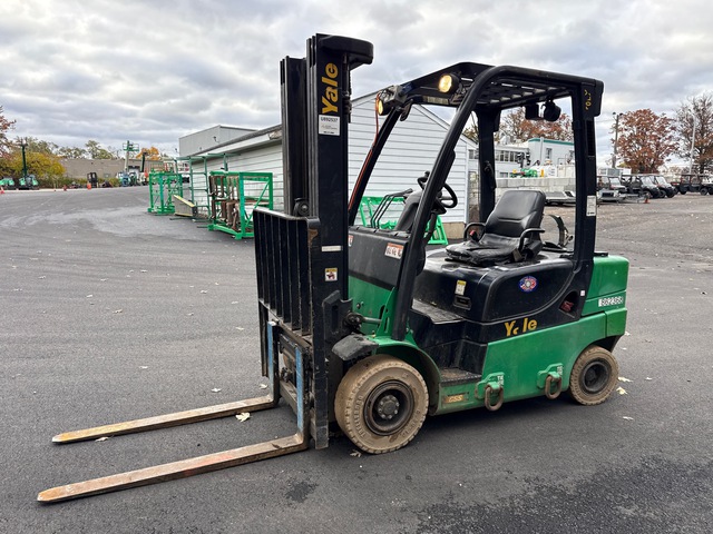 2016 Yale GTP050LXNDAE087 4750 lb Pneumatic Tire Forklift