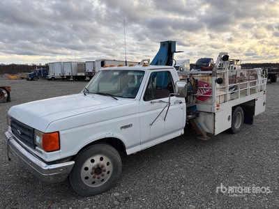Palfinger 2175 Knuckle Boom on 1987 Ford F-350 4x2 Boom Truck (Inoperable)