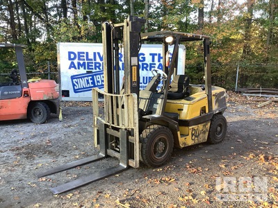 2006 Yale GDP80LJNPBV097 8000 lb Pneumatic Tire Forklift