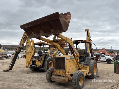 1997 John Deere 710D 4x2 Terna (Inoperable)