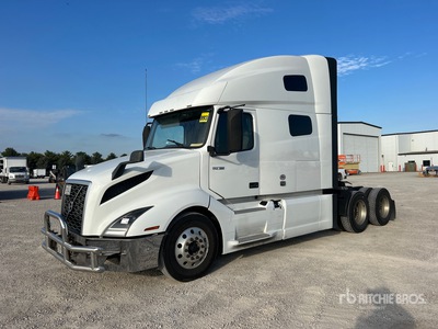 2021 Volvo VNL 6x4 3- Achs Sattelzugmaschine mit Schlafkabine