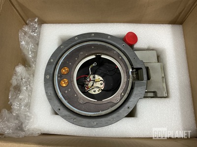 CEF Industries 8555M9 Retractable Landing Light