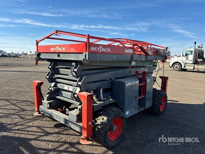 2009 Skyjack SJ8841 RT 4x4 Dual Fuel Scissor Lift