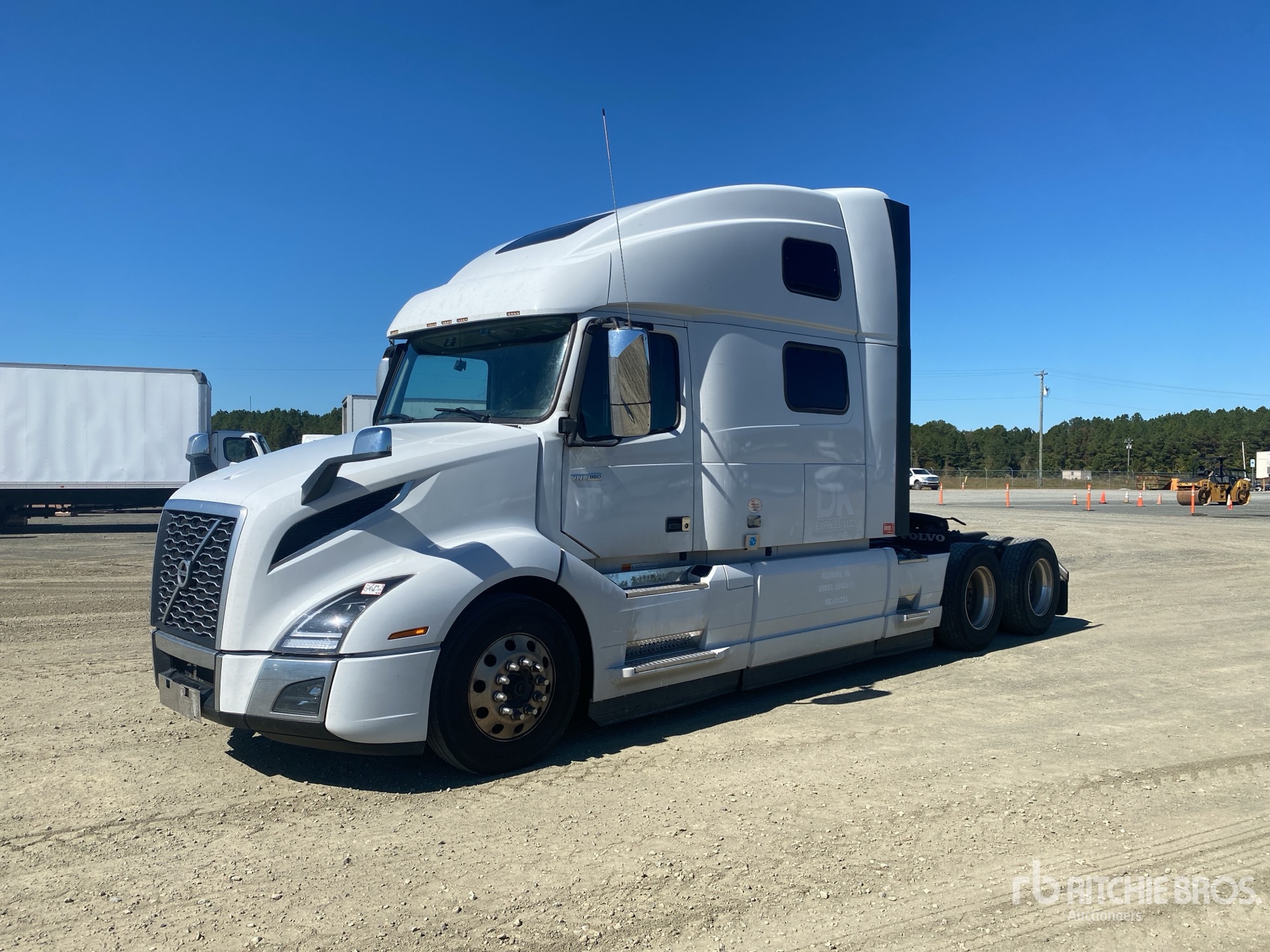 2024 Volvo VNL860 6x4 Tracteur routier couchette