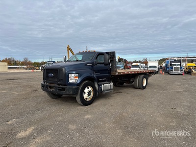2017 Ford F-750 4x2 Flatbed Truck