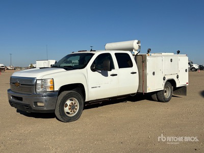 2014 Chevrolet Silverado 3500HD 4x4 Crew Cab Utility Truck