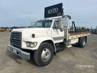 1995 Ford F-800 4x2 Flatbed Truck