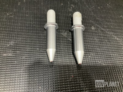 (2) Pins