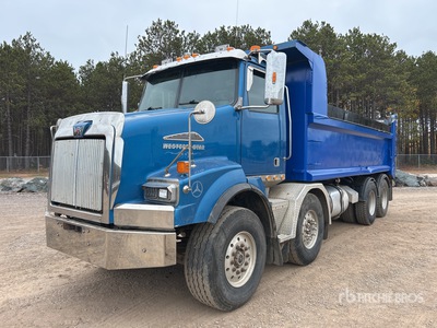 2009 Western Star 4900SA 8x4 Twin-Steer T/A Dump Truck