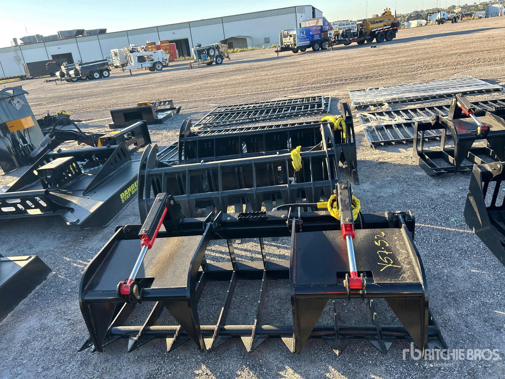All-Star 80 In E-Series Rock Skid Steer Grapple
