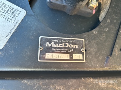 2011 MacDon FD70 Flex Draper Combine Header