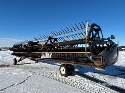2013 MacDon D65-S Windrower Header