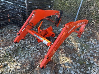 Kubota LA526 トラクター用ローダー