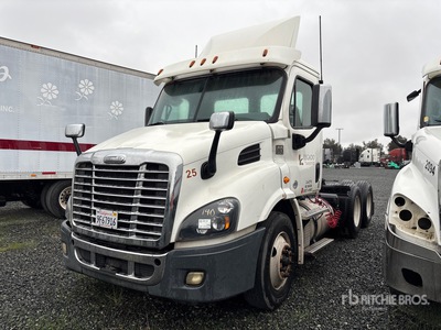 2019 Freightliner Cascadia 113 6x4 T/A Day Cab Truck Tractor