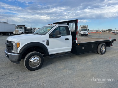 2018 Ford F-450 XL 4x2 Flatbed Truck